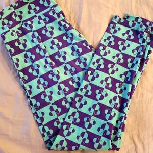 Lula roe one size gently used leggings mickeymouse